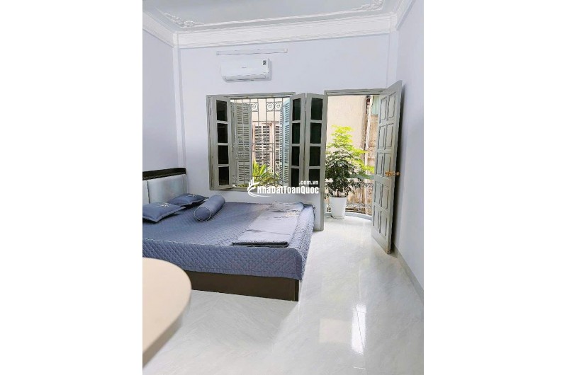 Bán nhà riêng Kim Đồng Hoàng Mai, giá 16.5 tỷ, dt 48m2, thang máy, siêu đẹp